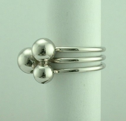 Sterling Silver bead ring by Fiorelli -488
