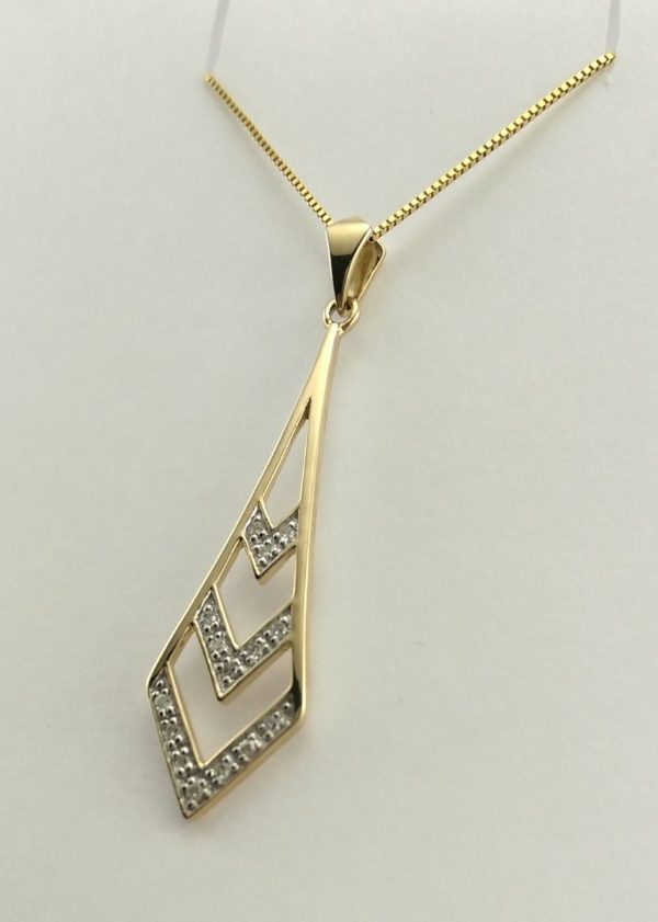 9ct Diamond Pendant and Chain-731