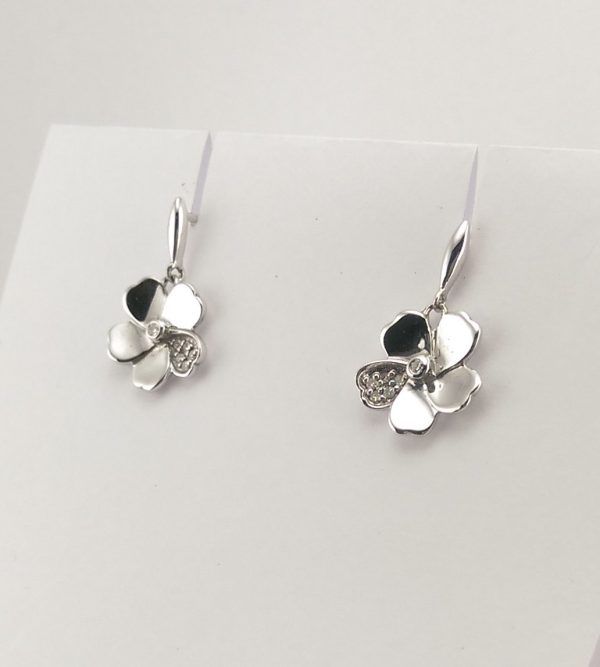 9ct White Gold and Diamond Flower Earrings -903