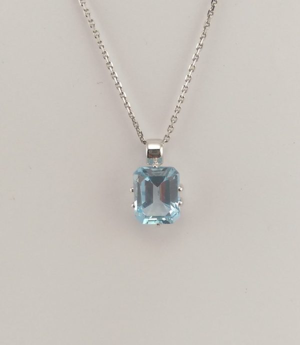9ct White Gold Blue Topaz Pendant and Chain -0