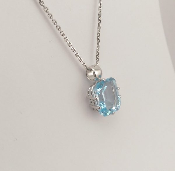 9ct White Gold Blue Topaz Pendant and Chain -925