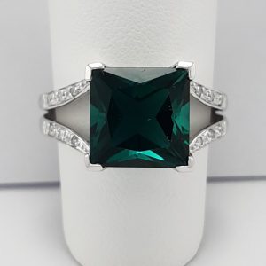 9ct White Gold Green Quartz and Diamond Ring-1227