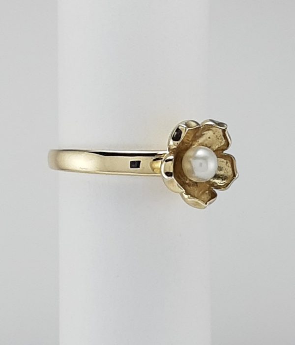 9ct Yellow Gold Freshwater Pearl Flower Design Ring-1194