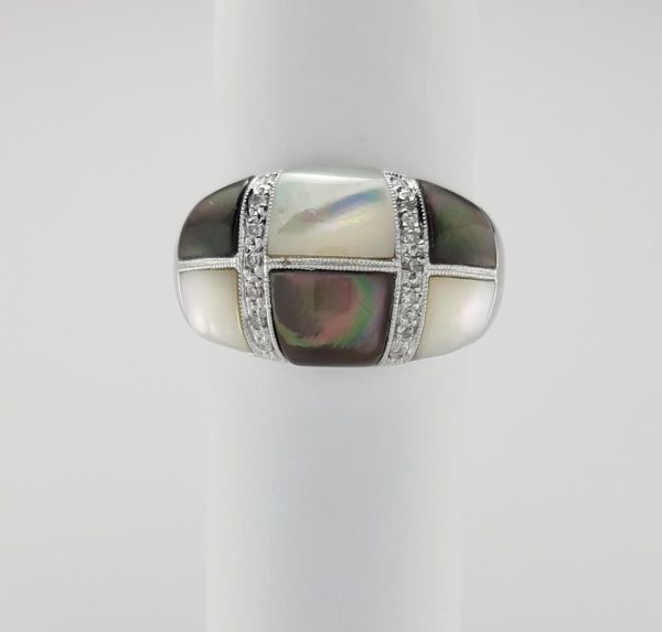 9ct White Gold Mother of Pearl and Diamond Ring -1264