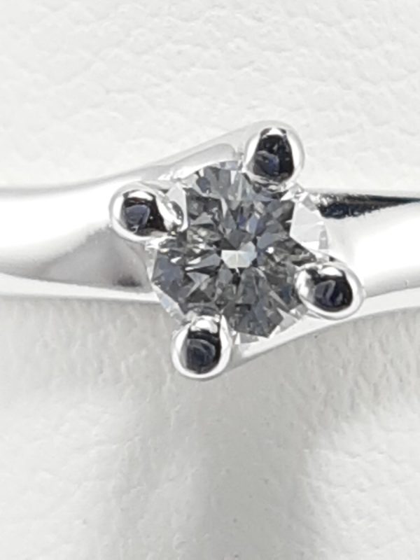 18ct White Gold Solitaire Ring -1522