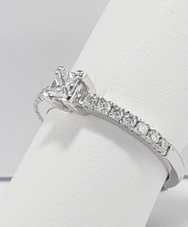 18ct White Gold Princess cut Diamond Ring -1512