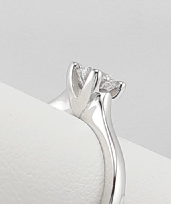 18ct White Gold Solitaire Ring -1527