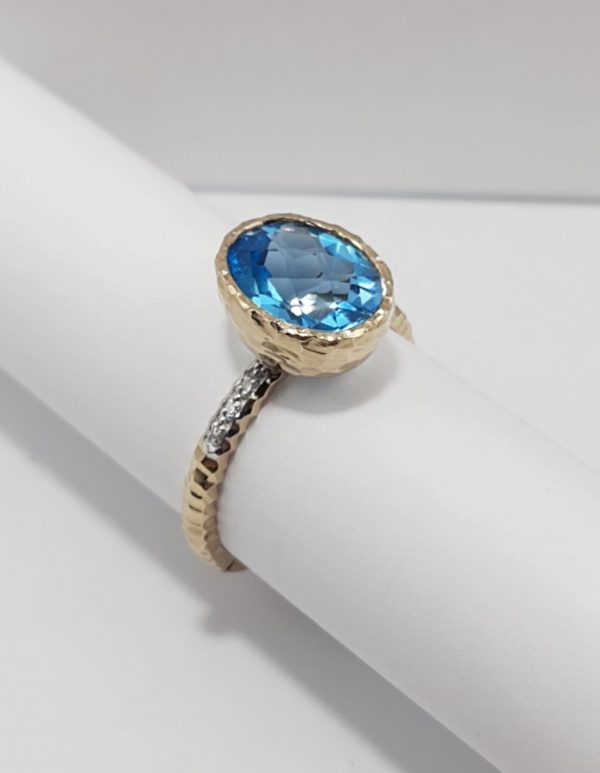 9ct Yellow Gold Blue Topaz and Diamond Ring-1655