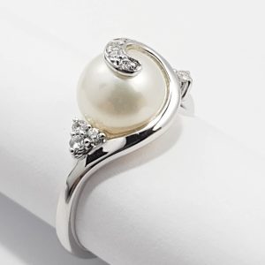 9ct White Gold Freshwater Pearl and Diamond Ring-0